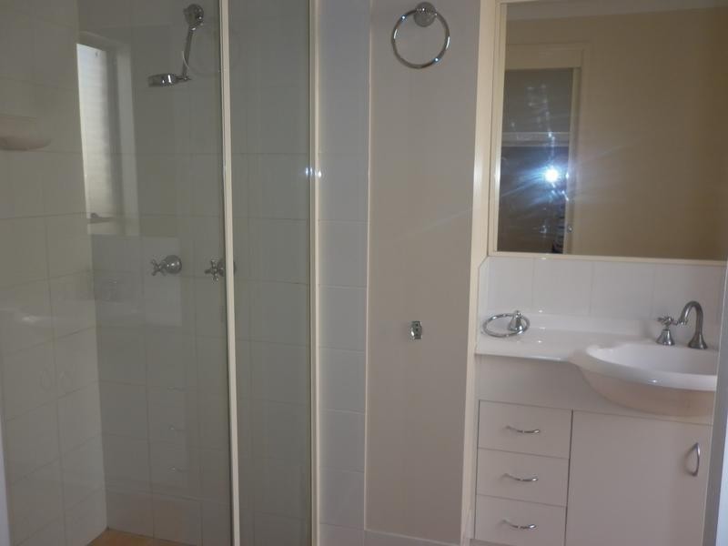 27 Isabella Street, Collingwood Park QLD 4301