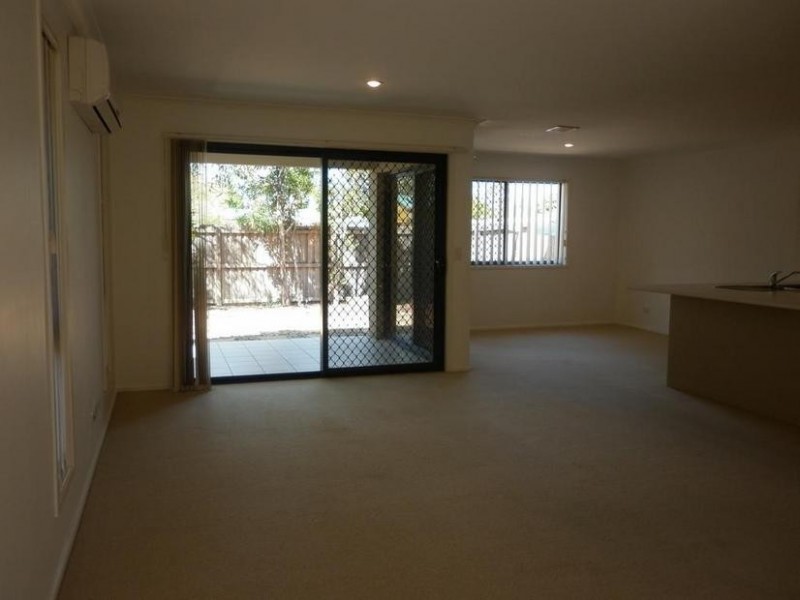 8/26 Commercial Drive, Springfield QLD 4300