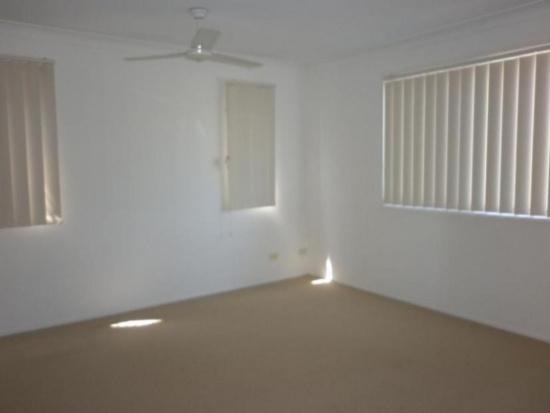 8/26 Commercial Drive, Springfield QLD 4300