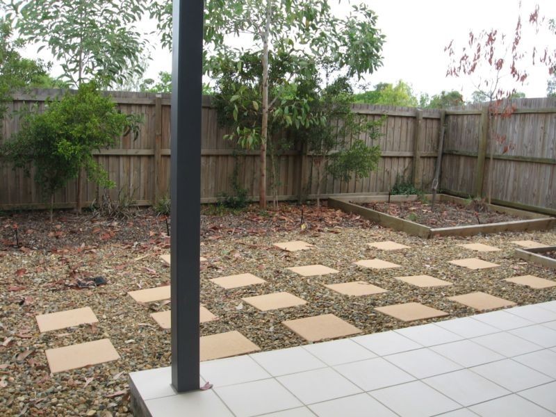 8/26 Commercial Drive, Springfield QLD 4300