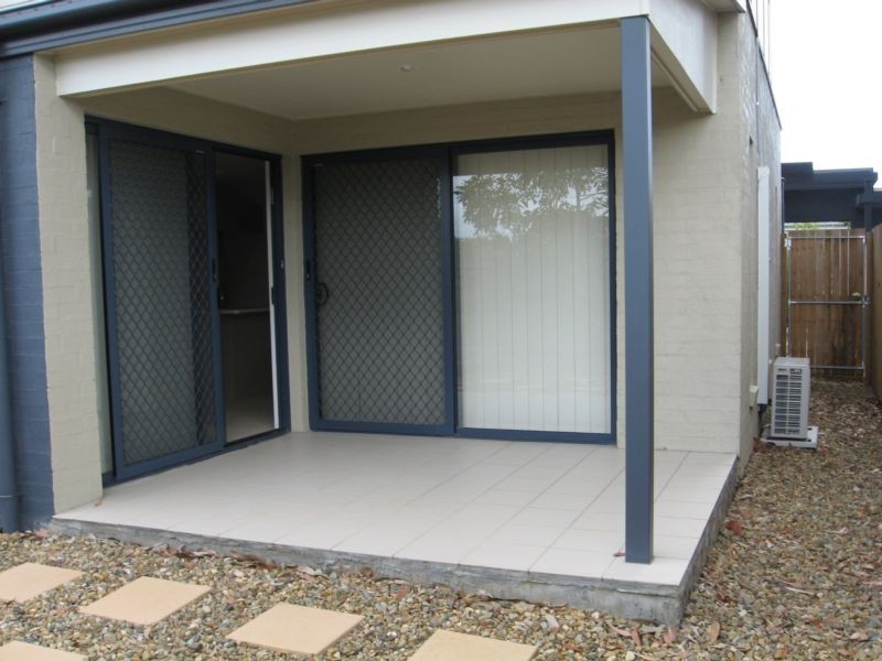 8/26 Commercial Drive, Springfield QLD 4300