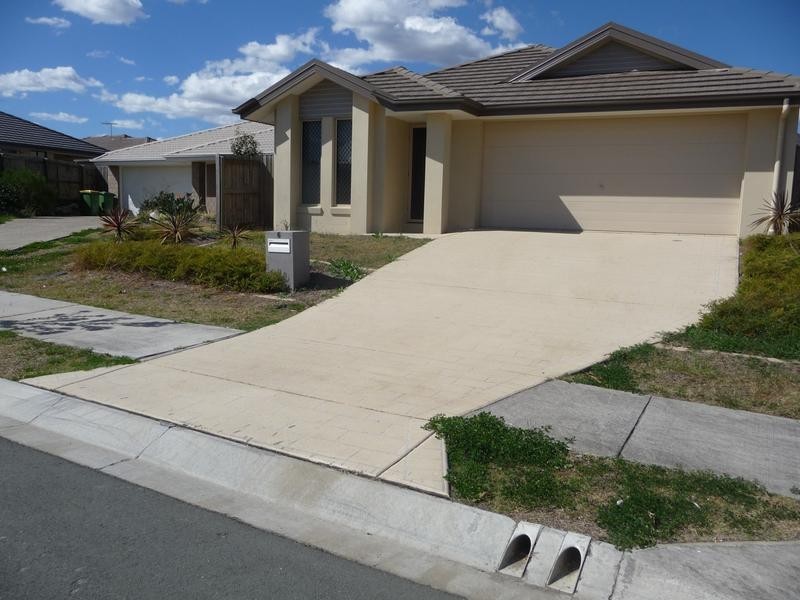 6 Shaun Street, Redbank Plains QLD 4301