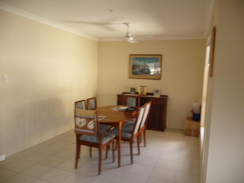 6 Shaun Street, Redbank Plains QLD 4301