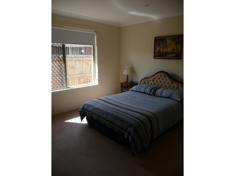 6 Shaun Street, Redbank Plains QLD 4301