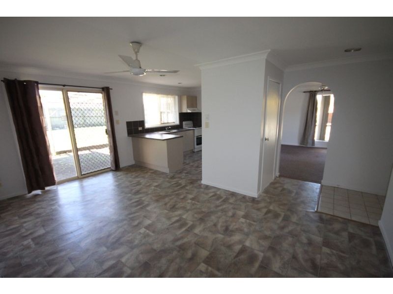 1 Buschman Close, Redbank Plains QLD 4301