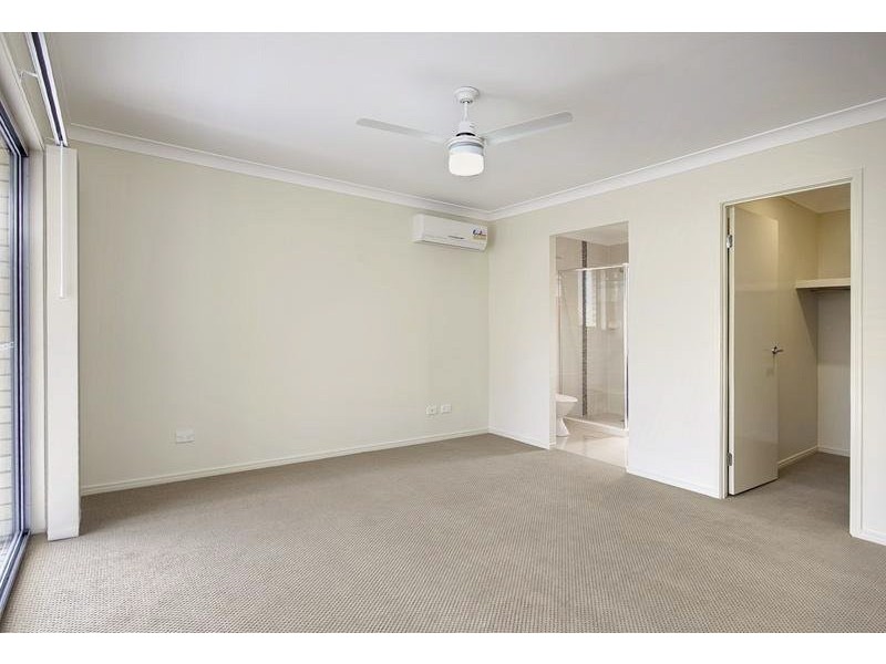 5 Maria Place, Augustine Heights QLD 4300