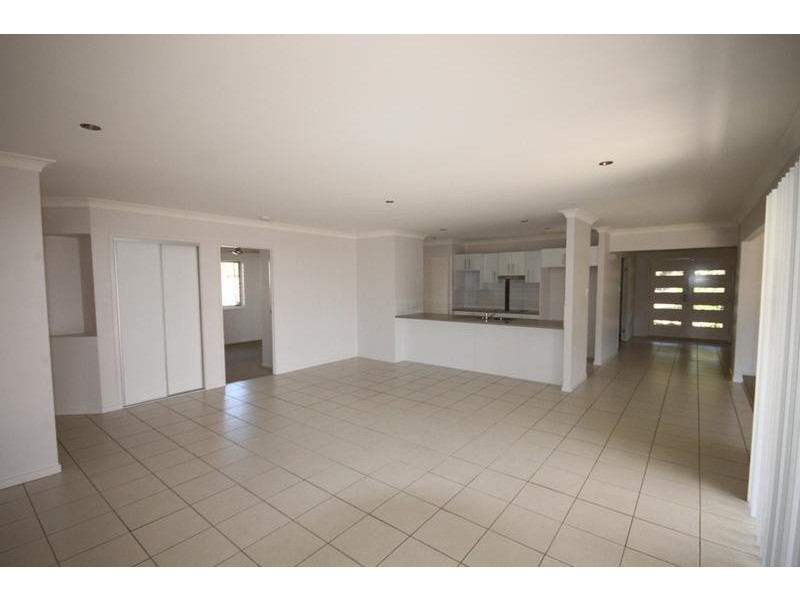 5 Botanic Cres, Brookwater QLD 4300