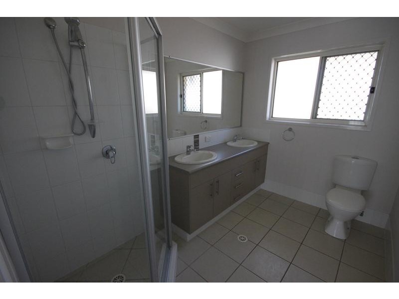 5 Botanic Cres, Brookwater QLD 4300