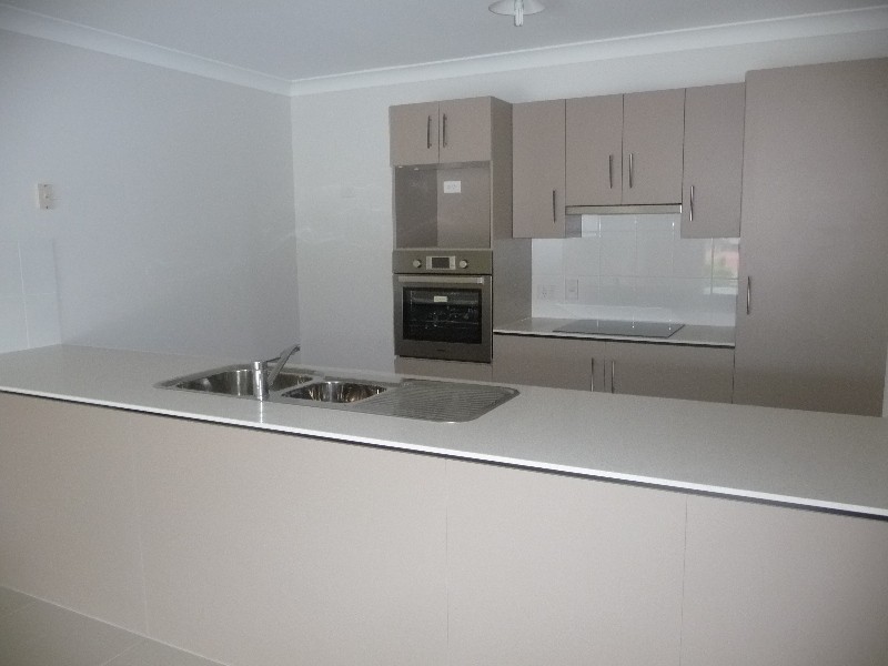 2/11 Tone Drive, Collingwood Park QLD 4301