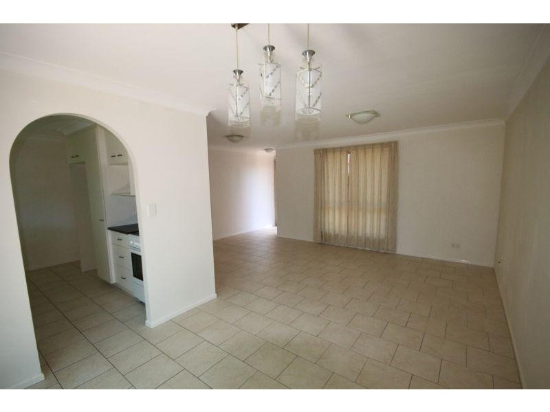 8 Old Logan Road, Gailes QLD 4300