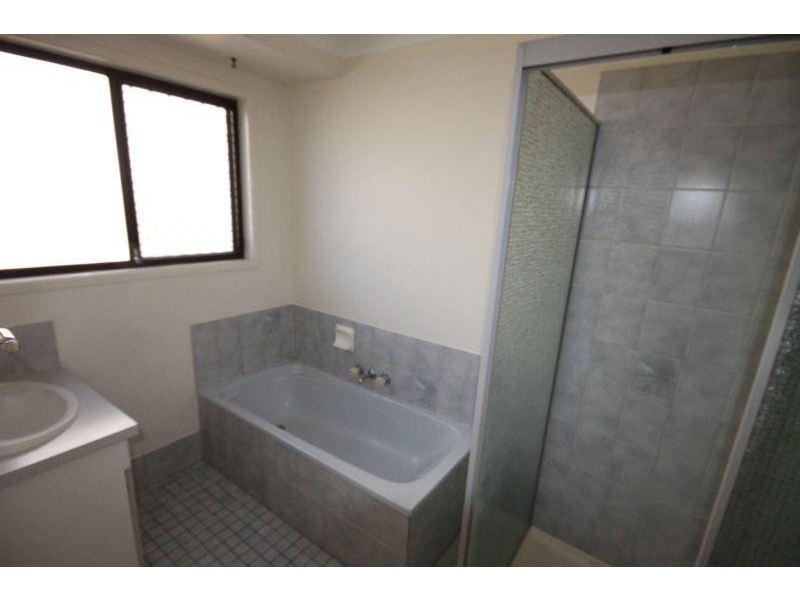 8 Old Logan Road, Gailes QLD 4300