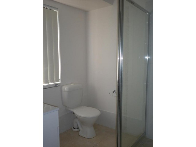 1/25 Darzee, Brassall QLD 4305