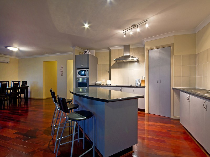 10 Flora Link, Springfield Lakes QLD 4300