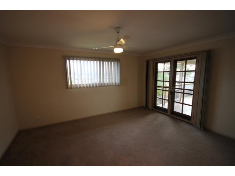 10 Flora Link, Springfield Lakes QLD 4300