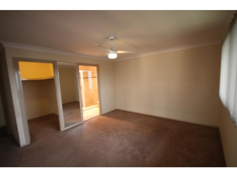 10 Flora Link, Springfield Lakes QLD 4300