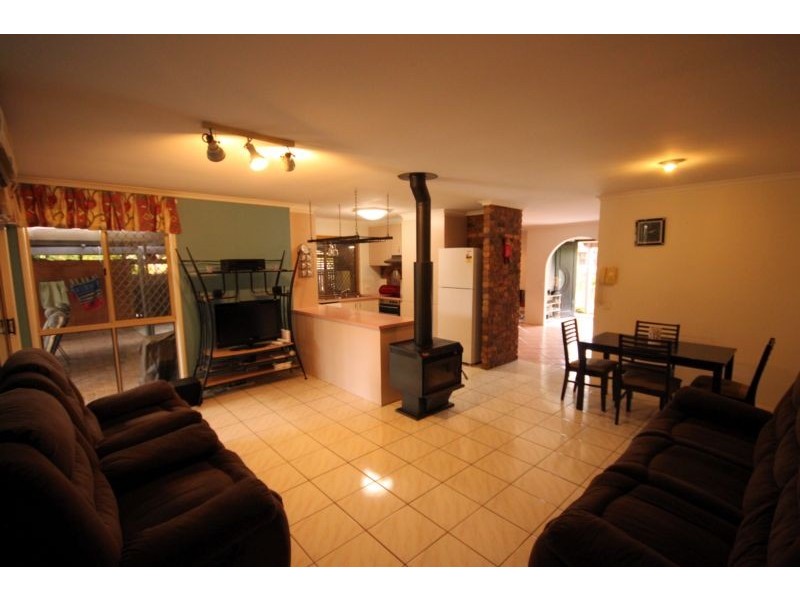 3 Perryman Court, Collingwood Park QLD 4301