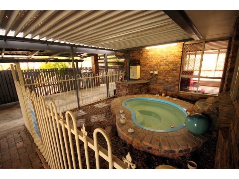 3 Perryman Court, Collingwood Park QLD 4301