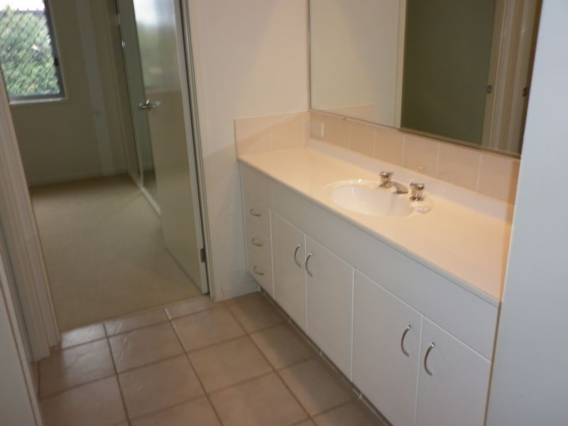 13 Creekside Drive, Springfield Lakes QLD 4300