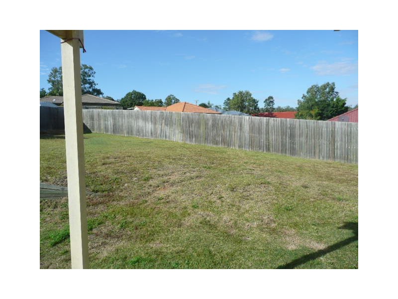 9 Rae Close, Camira QLD 4300