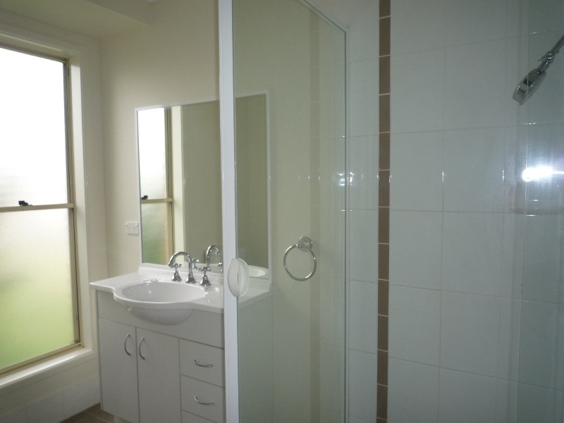 8 Explorer Street, Raceview QLD 4305