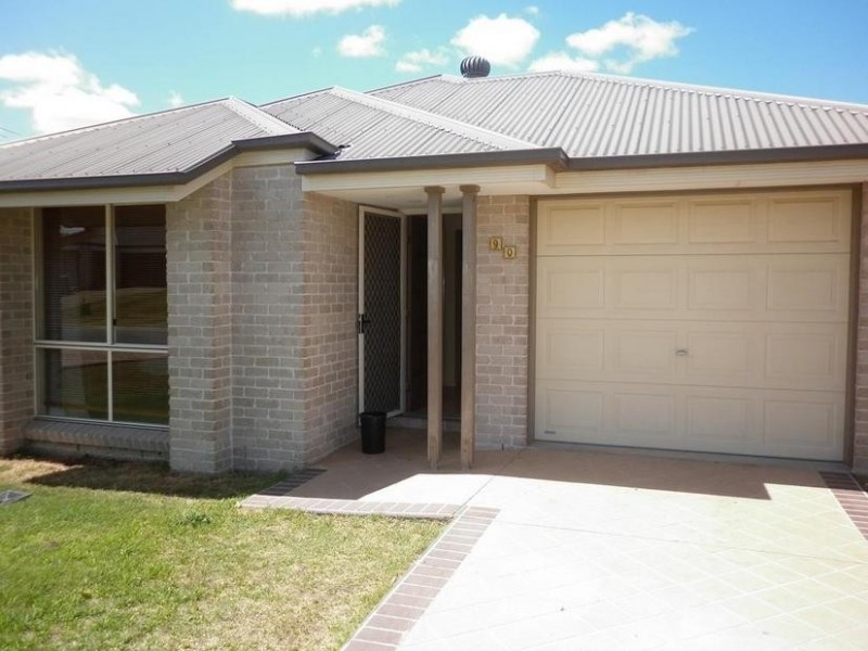 90 Collins Street, Collingwood Park QLD 4301