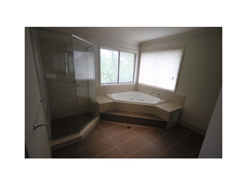 61 Juniper Street, Heathwood QLD 4110