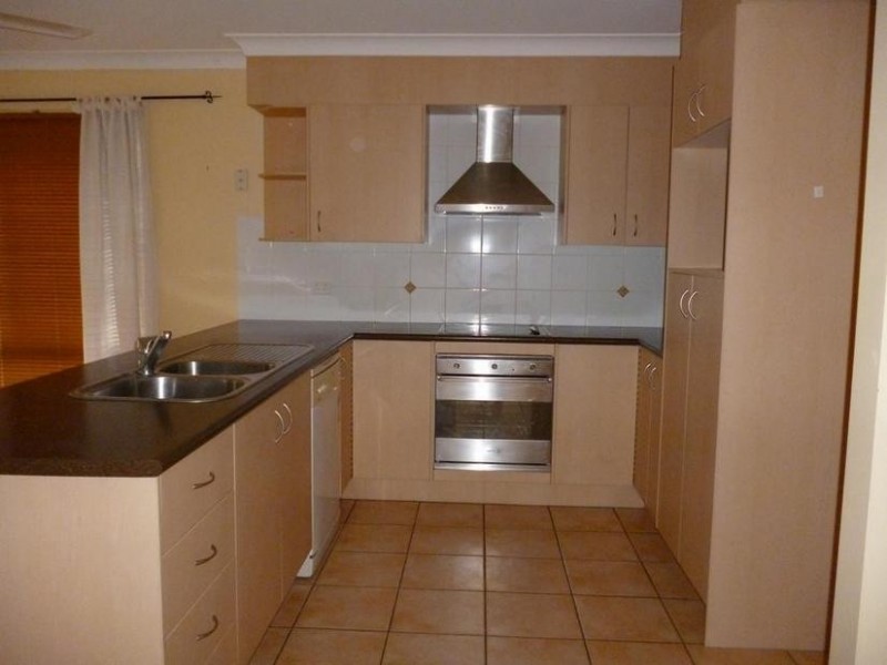 90 Collins, Collingwood Park QLD 4301