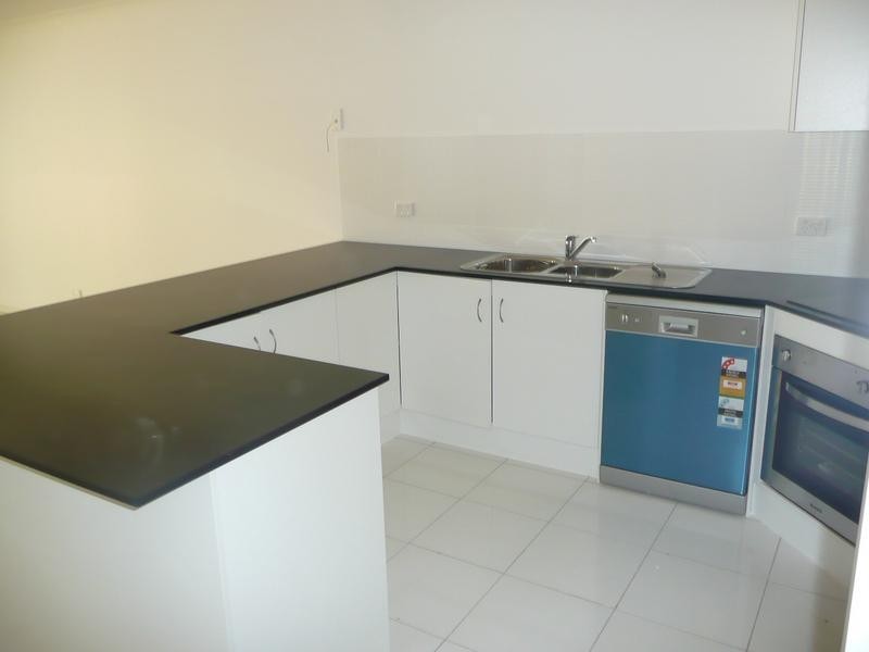 2/230 Eagle Street, Collingwood Park QLD 4301