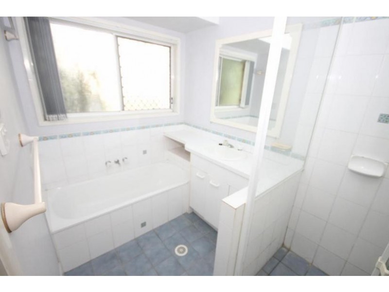 4 Chifley Court, Collingwood Park QLD 4301