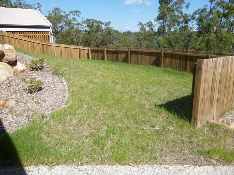 8 Figbird Close, Goodna QLD 4300