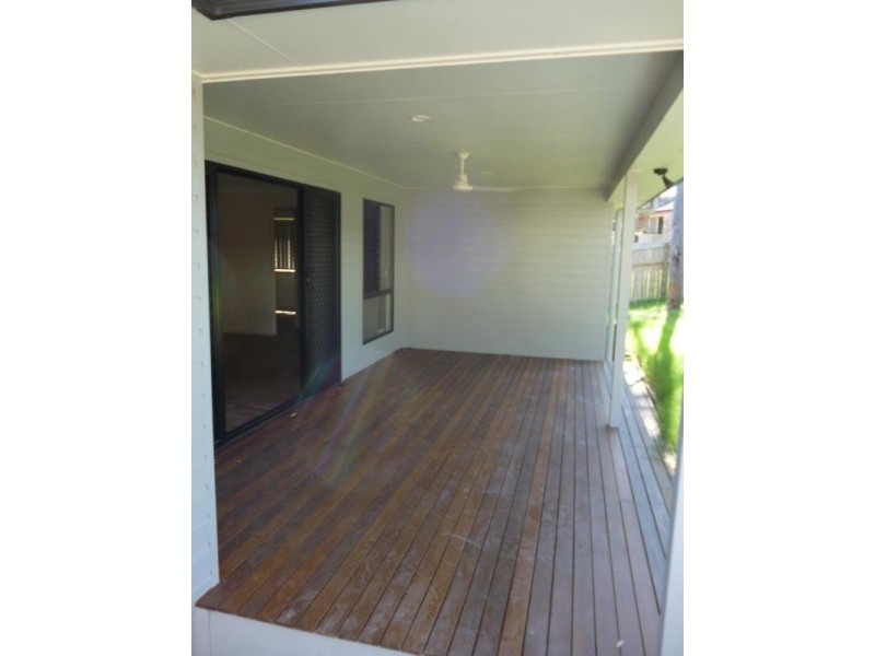 8 Figbird Close, Goodna QLD 4300