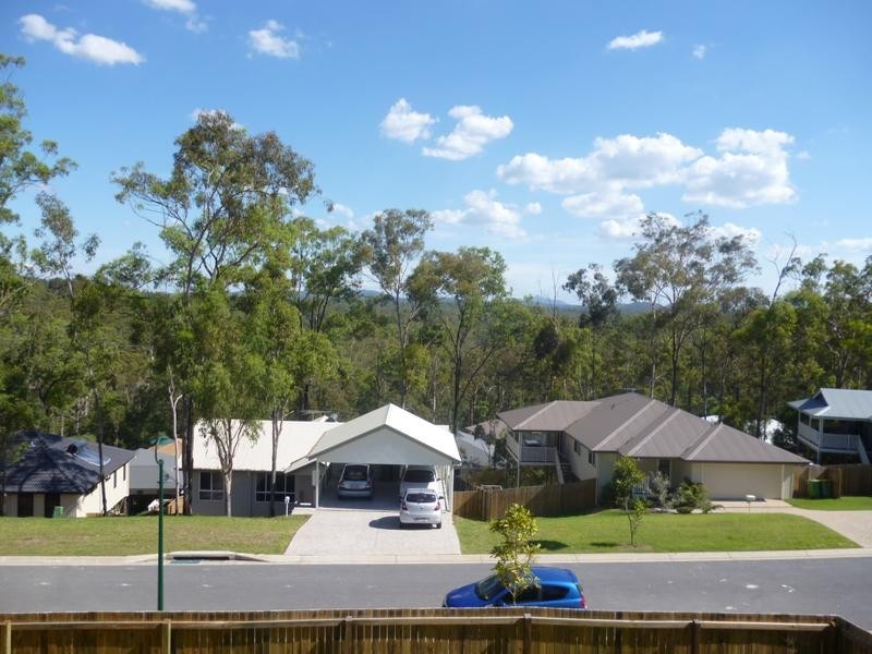 8 Figbird Close, Goodna QLD 4300