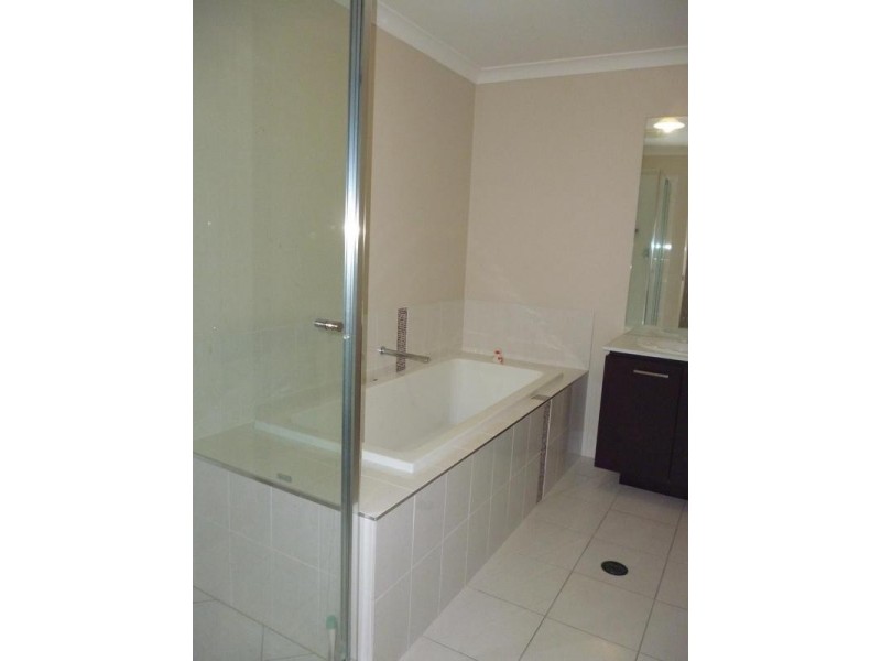 11 Riverside Crescent, Springfield Lakes QLD 4300