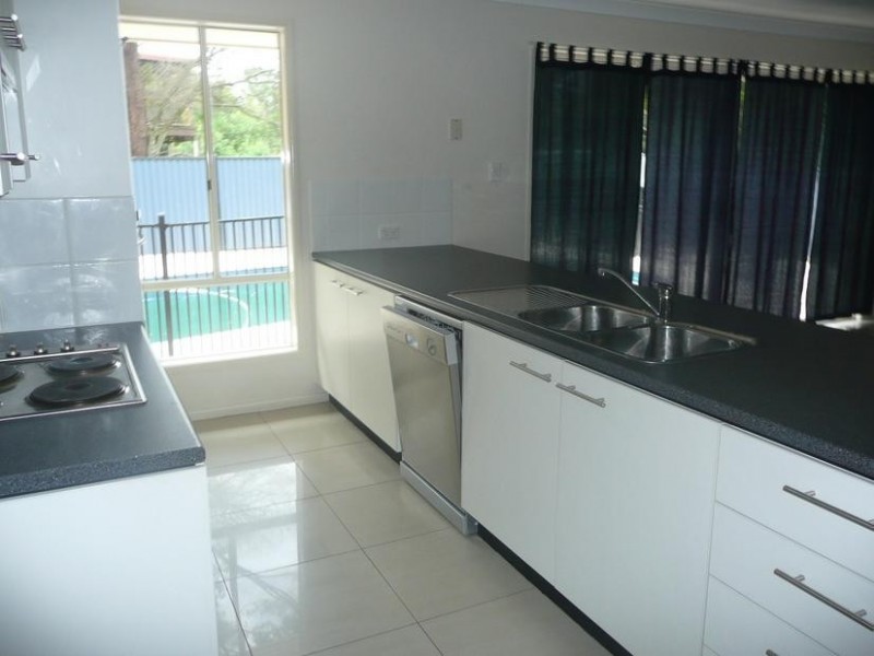 80 Collingwood Drive, Collingwood Park QLD 4301