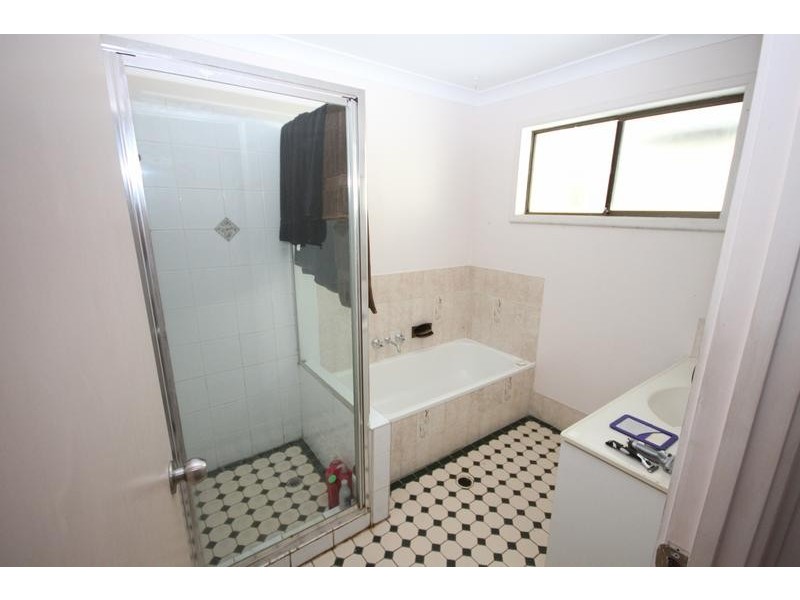 122 Collingwood Drive, Collingwood Park QLD 4301