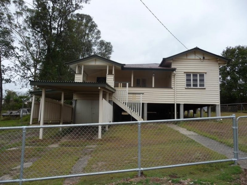 2 Fox Street, Redbank QLD 4301