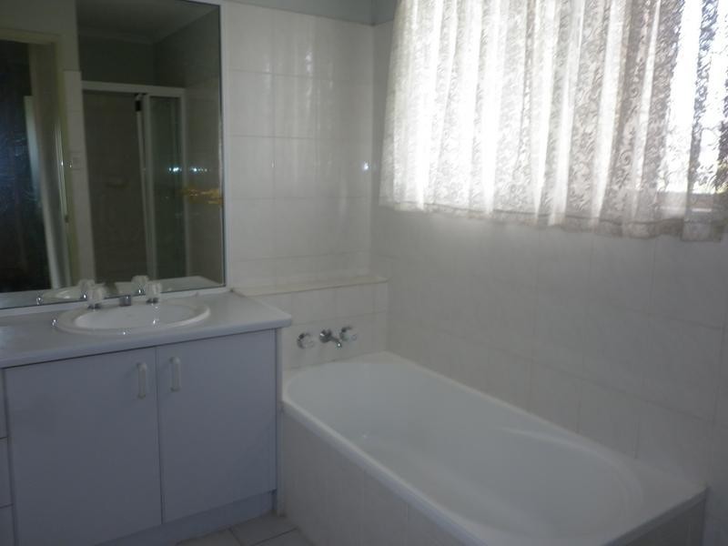 17/13 Bridge Street, Redbank QLD 4301