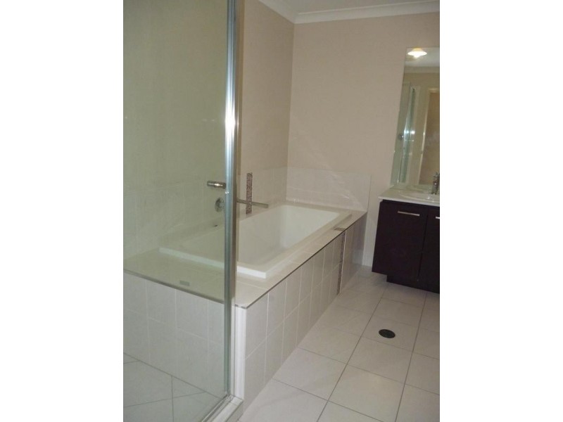 11 Riverside Crescent, Springfield Lakes QLD 4300