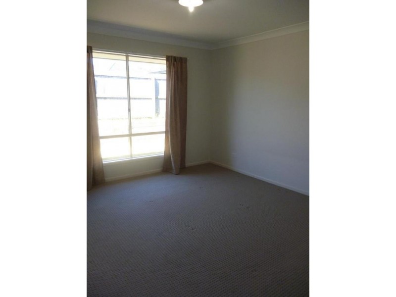 2/11 Tone Drive, Collingwood Park QLD 4301