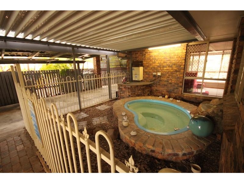 3 Perryman Court, Collingwood Park QLD 4301