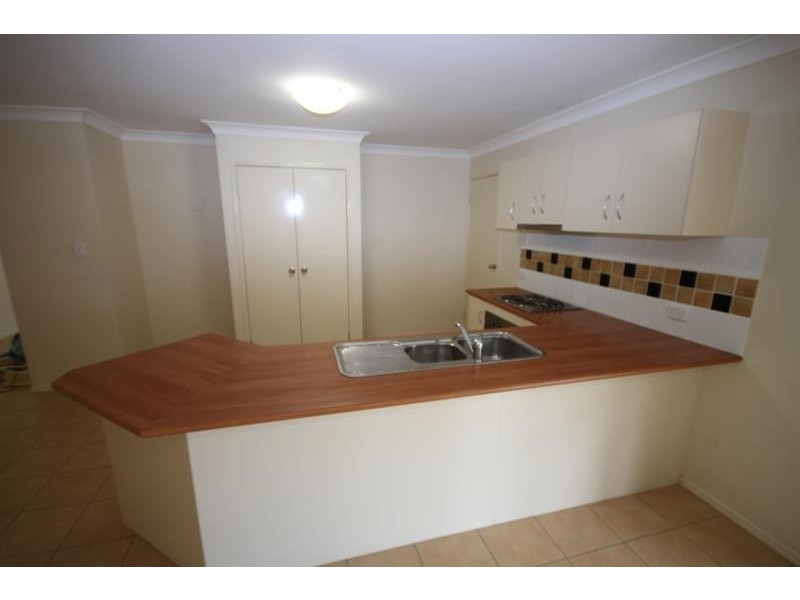 6 Somerwil Cres, Bellbird Park QLD 4300