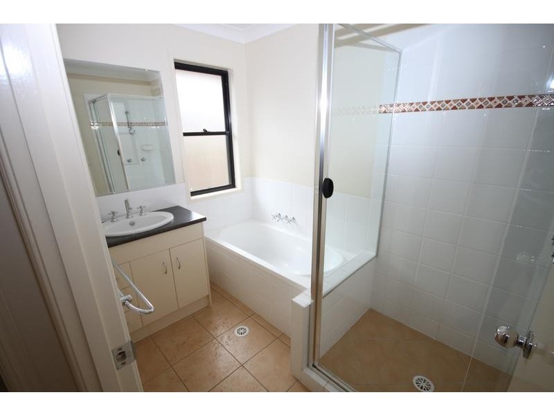 6 Somerwil Cres, Bellbird Park QLD 4300