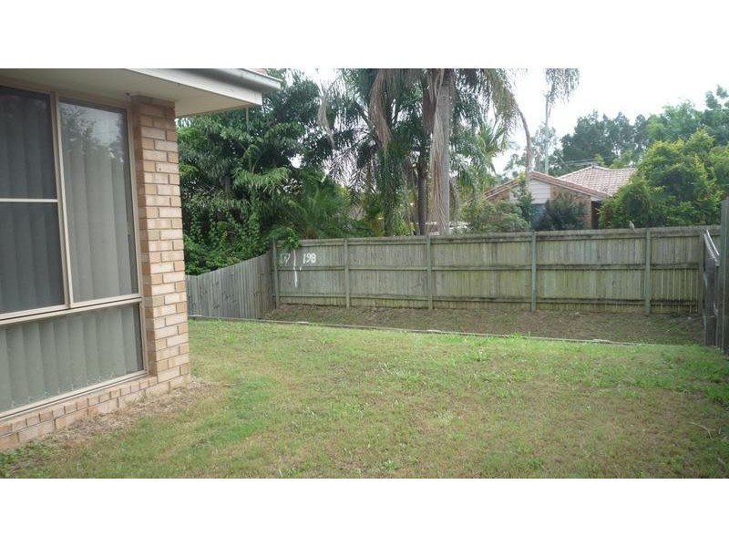 1/28 Cheihk Cres, Collingwood Park QLD 4301