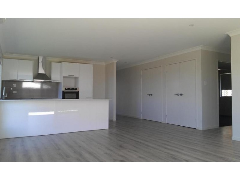 11 Burns Circuit, Augustine Heights QLD 4300