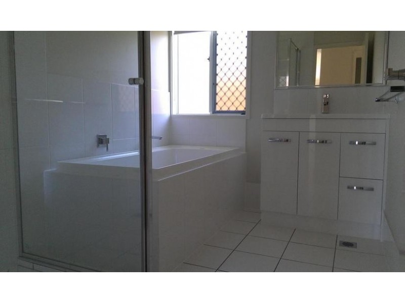 11 Burns Circuit, Augustine Heights QLD 4300