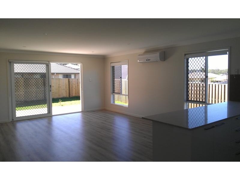 11 Burns Circuit, Augustine Heights QLD 4300