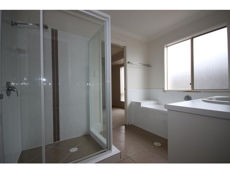 10 Casement Court, Collingwood Park QLD 4301