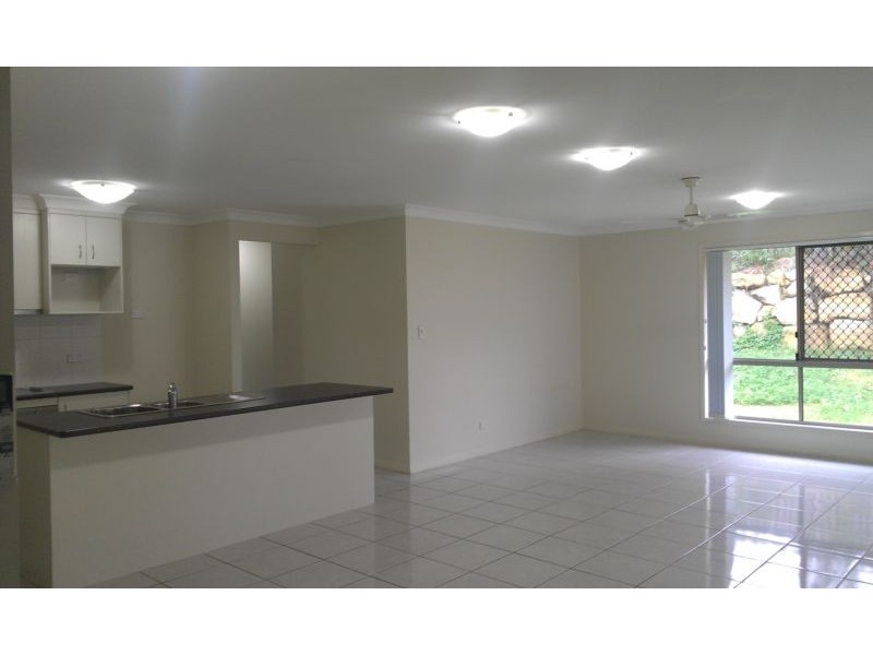 17 Quinn Close, Augustine Heights QLD 4300