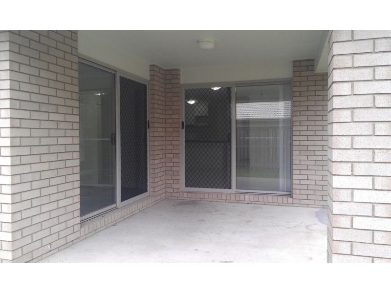 17 Quinn Close, Augustine Heights QLD 4300