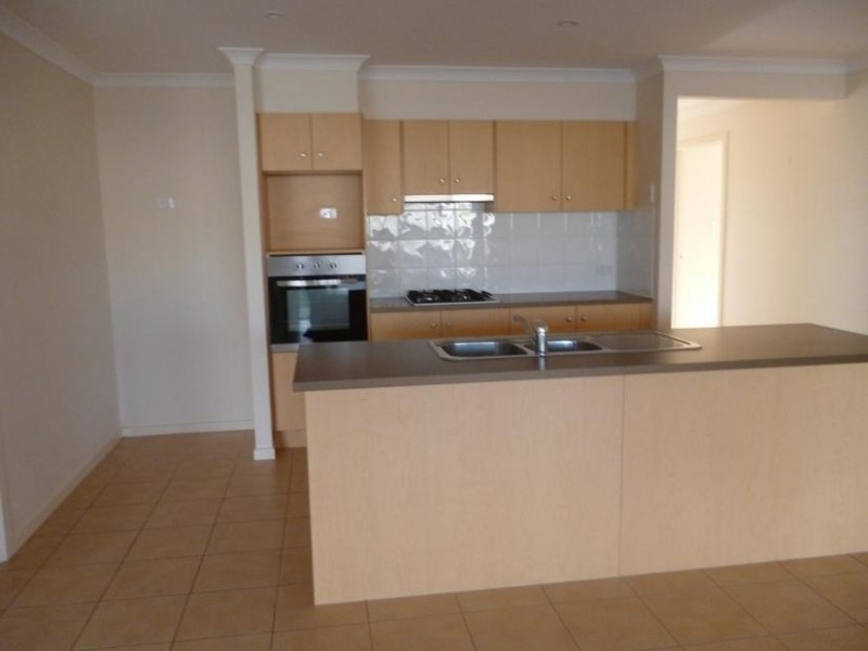 11 Kathleen Street, Redbank Plains QLD 4301